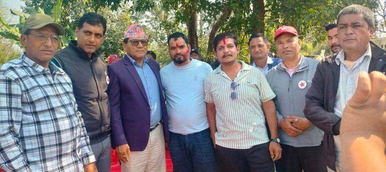 मान बहादुर सुनार जिताउन क्षेत्र ३का राप्रपा, काँग्रेस, एमालेका नेता कार्यकर्ता नेकपामा