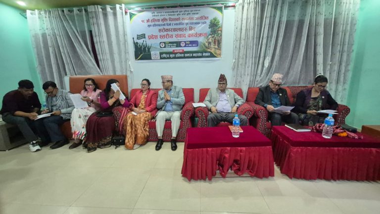 मुक्त हलियाको समस्या स्थायी रूपमा समाधान गर्नुपर्छ : मुख्यमन्त्री भट्ट